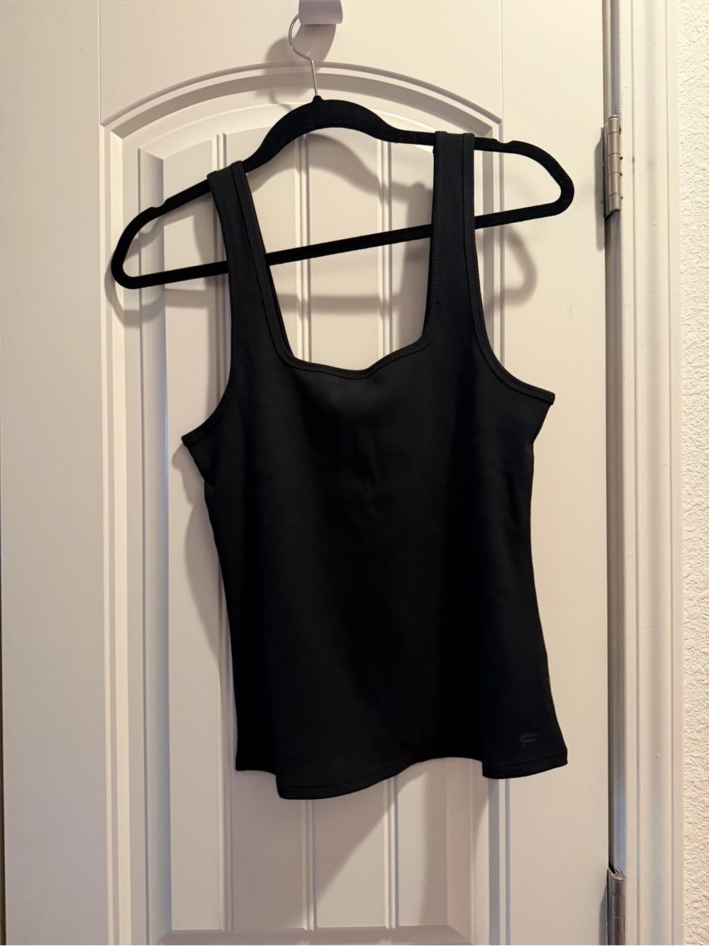 Fabletics Black Ribbed Scoop Tank - Picture 2 of 5